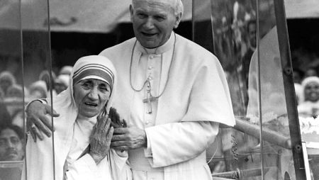 Some critics claim the missionary homes run by Mother Teresa were in terrible condition.